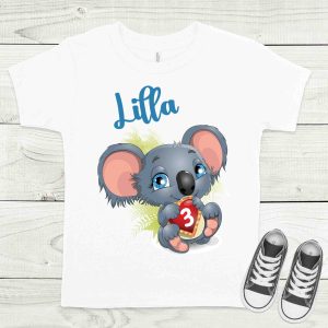 Koala fehér gyermek póló névvel, életkorral